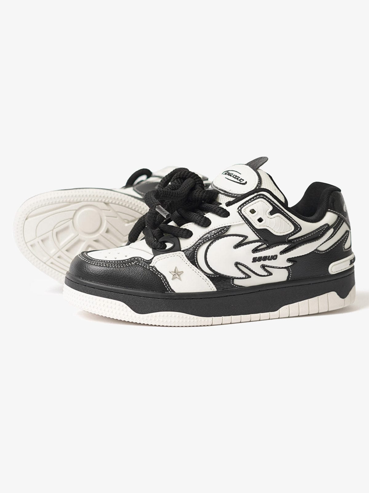 Sneakers Contrast Color Star Noir et blanc — Sneakers Baskets Streetwear Y2K ShineAndGlory